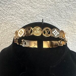 * New Fashion Inspired Jewelry (BANGLE) 
#53